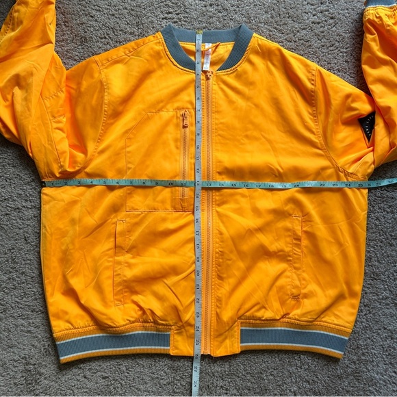 Fabletics Desert Sun Yellow Raincloud Grey Satin Bomber Jacket Size Large - Picture 12 of 16